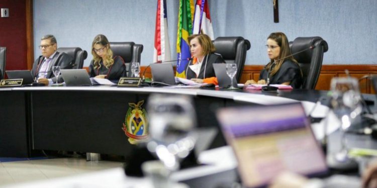 TCE-AM multa ex-prefeito de Maués por irregularidades em obras de escolas