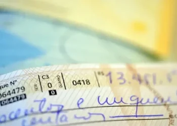 Uso de cheques no Brasil cai 95% em quase 30 anos, diz Febraban