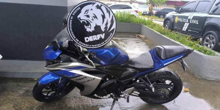Homem é preso após moto roubada ser anunciada em site de compra e venda