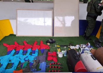 PMAM prende 16 pessoas e desarticula rinha de galo que funcionava na BR-174