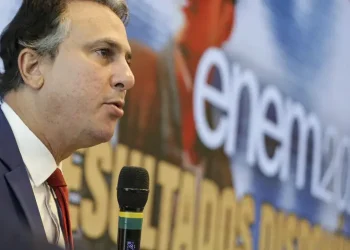 Alunos do 3º ano vão receber incentivo financeiro para fazer Enem