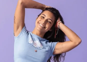 Pai de Vanessa Lopes atualiza estado da filha e pede empatia pós-reality na TV