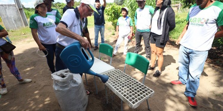 Governo do AM oferece cursos gratuitos para produtores rurais da zona rural de Manaus