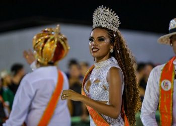 Escolas de samba do Grupo Especial realizam ensaio técnico no Sambódromo