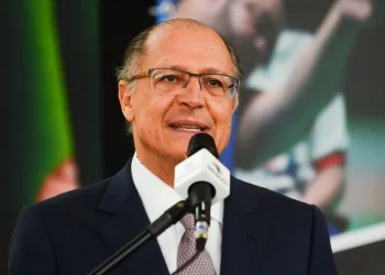 Alckmin diz que setor automotivo investirá R$ 100 bilhões até 2029