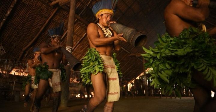 Comunidades indígenas no Amazonas oferecem experiência turística única