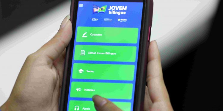 Jovem Bilíngue: Inscritos têm até este sábado para entregar documentação
