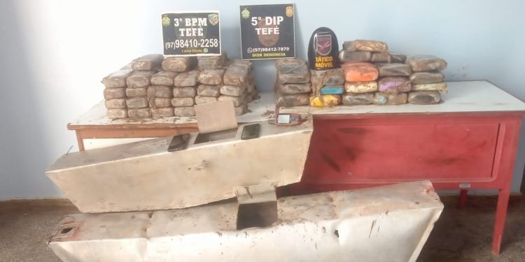 Polícia apreende 100 kg de droga e prende cinco pessoas no Médio Solimões