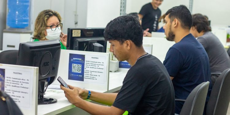 Sine Amazonas divulga 50 vagas de emprego para esta terça-feira (20)