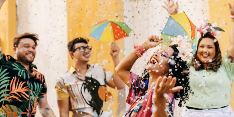 Veja horário de funcionamento do comércio na semana do Carnaval 2024