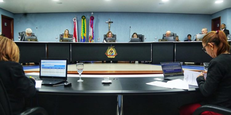 TCE determina que gestor da SAAE de Iranduba devolva R$ 216,1 mil aos cofres públicos
