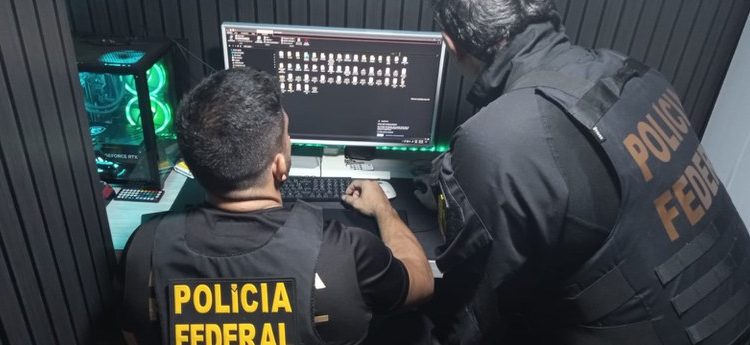PF mira autores de áudio falso contra prefeito de Manaus