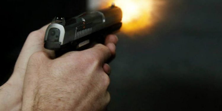 Em Manaus, CAC é morto pelos enteados com a própria arma após agredir esposa