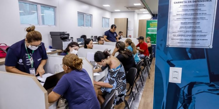 Carreta da Defensoria realiza mutirão de assistência jurídica no Distrito Cacau Pirera