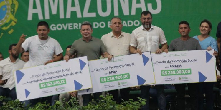 Em Parintins, Wilson Lima anuncia investimento de R$ 11 milhões para setores primário e moveleiro do Estado