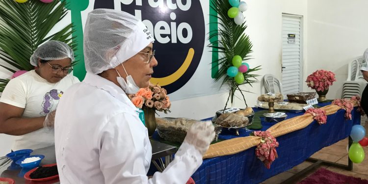 Prato Cheio de Presidente Figueiredo promove curso de panificação para usuários