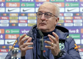 Dorival Júnior espera ‘ótima resposta’ do Brasil contra a Inglaterra