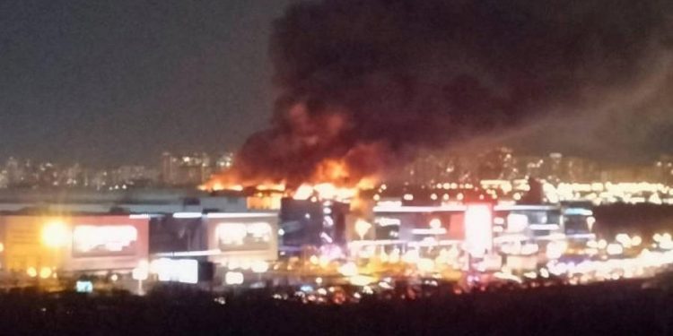 Estado Islâmico assume autoria de ataque a casa de shows em Moscou, na Rússia