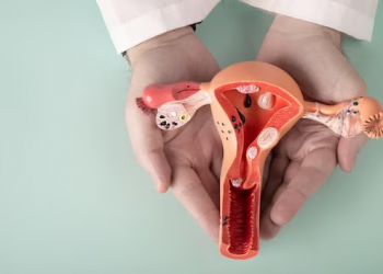 Endometriose gera câncer? Entenda a relação entre as condições