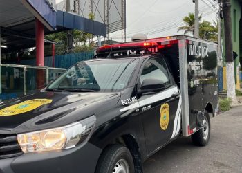 Feto é encontrado dentro de banheiro de escola técnica em Manaus