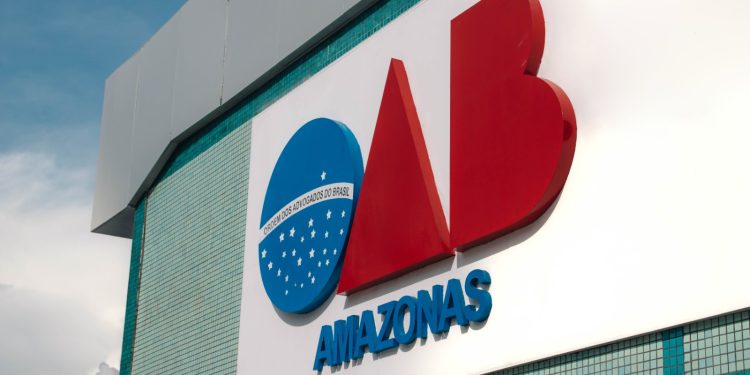 Exposição de arte celebra 92 anos da OAB Amazonas