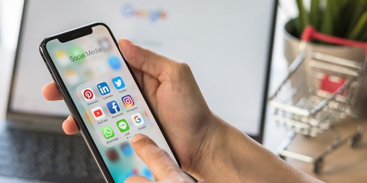 Redes sociais devem indenizar amazonenses por bloqueio indevido