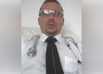 Médico amarrado e morto: mulher é presa suspeita de envolvimento no caso