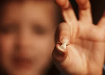 Sonhar com dente é bom ou ruim? Veja os significados