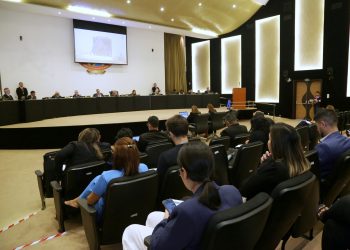 TCE-AM reprova contas da Câmara de Uarini e aplica multa de R$ 50 mil à presidente do Legislativo