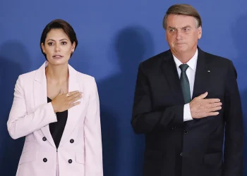 Bolsonaro e Michelle serão recebidos com mega recepção em Manaus