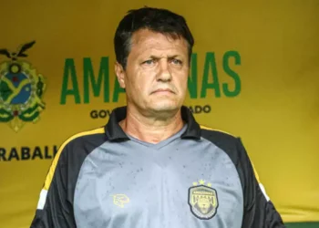 Adilson Batista deixa Amazonas FC e será diretor da base do Cruzeiro