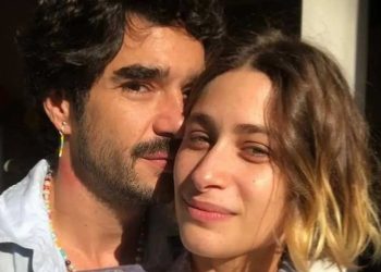 Caio Blat sobre esposa ser vista aos beijos com cantor: ‘Só aumenta nosso amor’