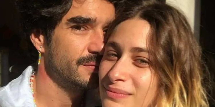 Caio Blat sobre esposa ser vista aos beijos com cantor: ‘Só aumenta nosso amor’