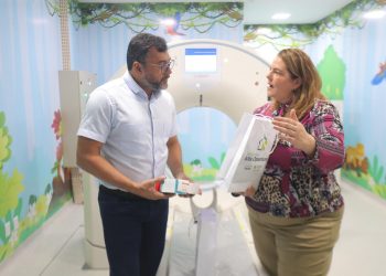 Wilson Lima inicia entrega de novos tomógrafos para rede estadual de saúde