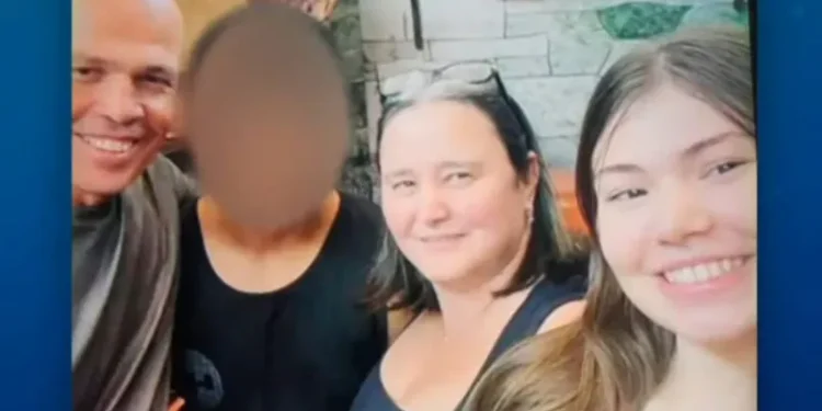 Adolescente que matou a família diz em depoimento que não se arrependeu do crime