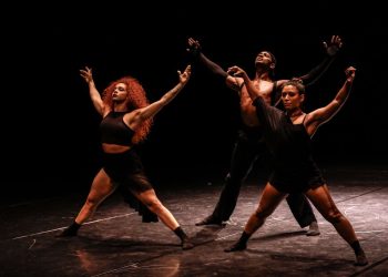 Teatro Amazonas recebe show, espetáculo de balé e concerto na programação desta semana