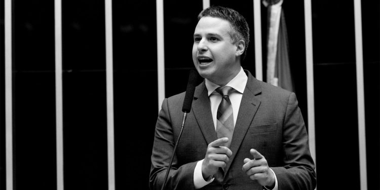 Morre ex-deputado federal Arthur Bisneto em Manaus