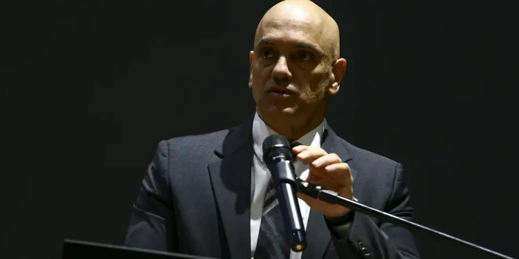 Moraes nega recurso de Bolsonaro contra inelegibilidade