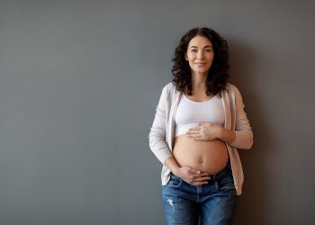 Liminar garante a professora de natação grávida o direito de permanecer em atividade interna