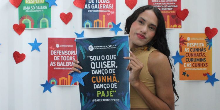 Dia do Orgulho LGBTQIAPN+: ‘Sonho que estou agarrada com minha nova certidão’, diz mulher trans assistida pela DPE-AM