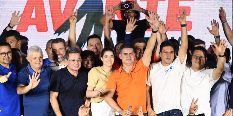David Almeida lança pré-candidatura à reeleição para Prefeitura de Manaus