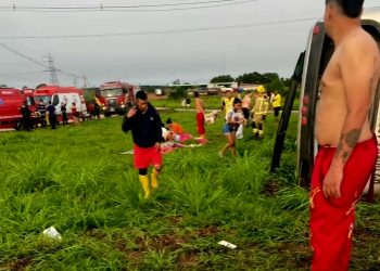 Integrantes de quadrilha junina de Manaus sofrem acidente de ônibus próximo a Boa Vista