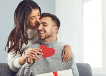 Concurso premia histórias de amor com viagem de R$ 5 mil