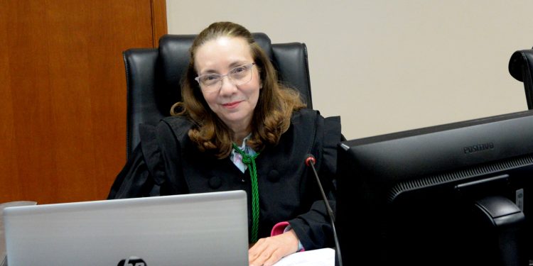 Juíza do Trabalho Eulaide Lins é nomeada desembargadora do TRT-11