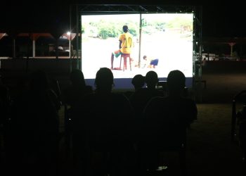 Ribeirinhos recebem mostra de cinema com obras de artistas do AM