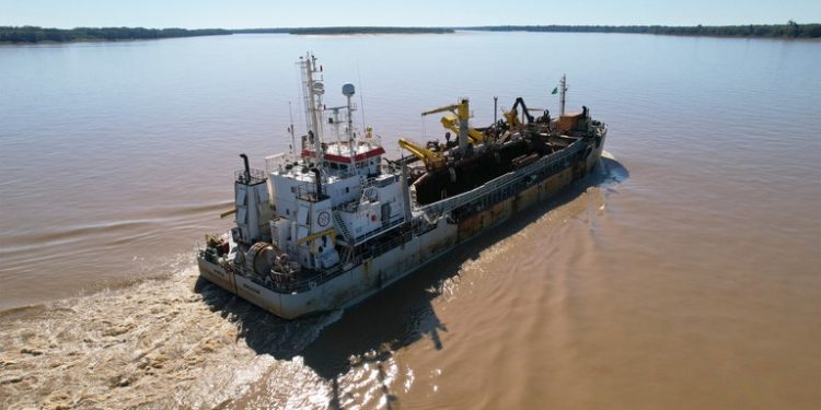 Empresas já sofrem prejuízos com encalhes no rio Madeira, afirma presidente da Abani