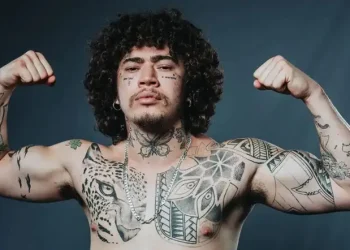 Whindersson Nunes anuncia retorno aos ringues em evento com Mike Tyson