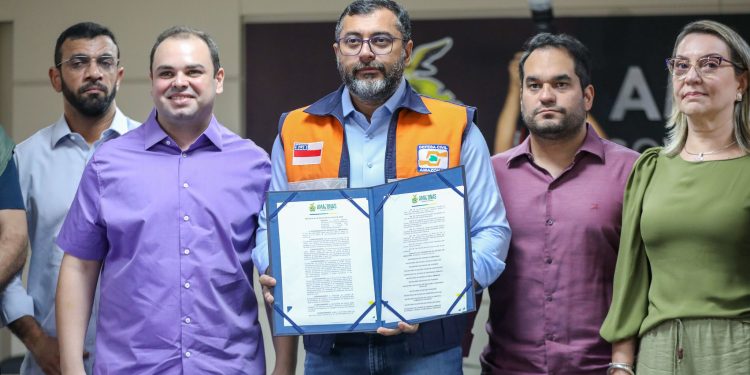 Governador Wilson Lima instala comitê de enfrentamento à estiagem e decreta situação de emergência em 20 municípios