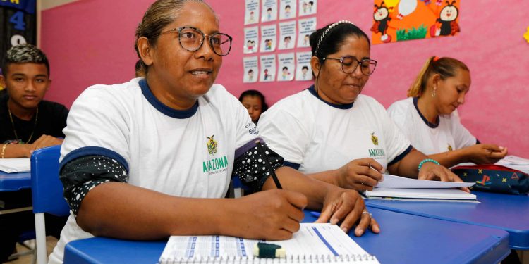 Governo do Amazonas divulga calendário de matrícula da EJA para o segundo semestre de 2024
