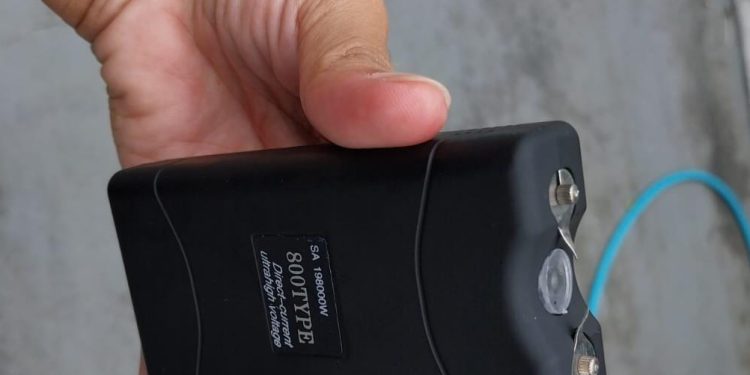 Polícia Militar do Amazonas prende homem que mantinha esposa e filha de 5 anos em cárcere privado